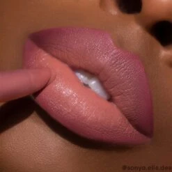 Kiss Me -Colour Pop Shop 6828292636754 Kiss Me Bundle KissMe 6